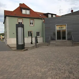 Tari Hotel